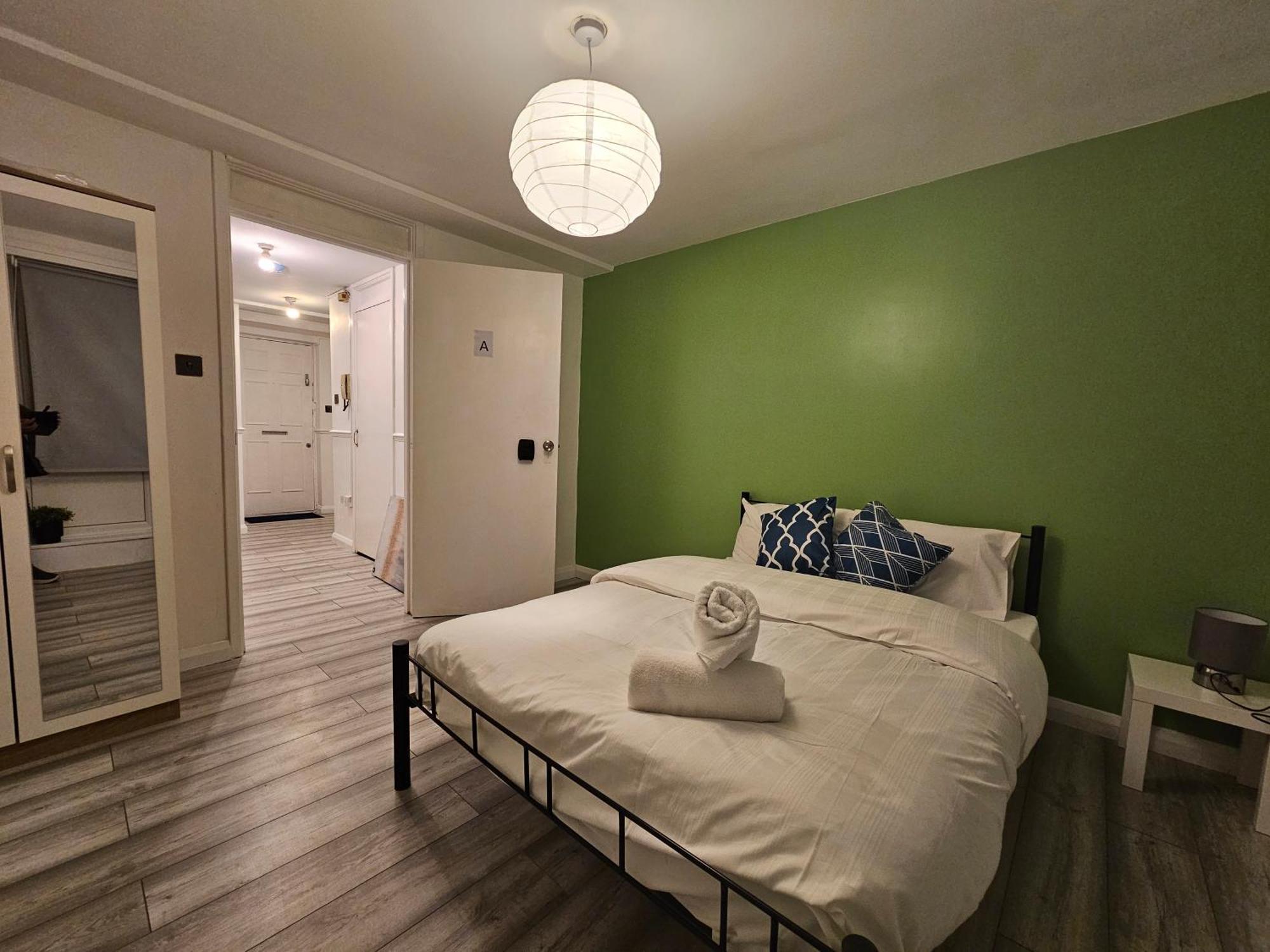 London Mile End Rooms ภายนอก รูปภาพ