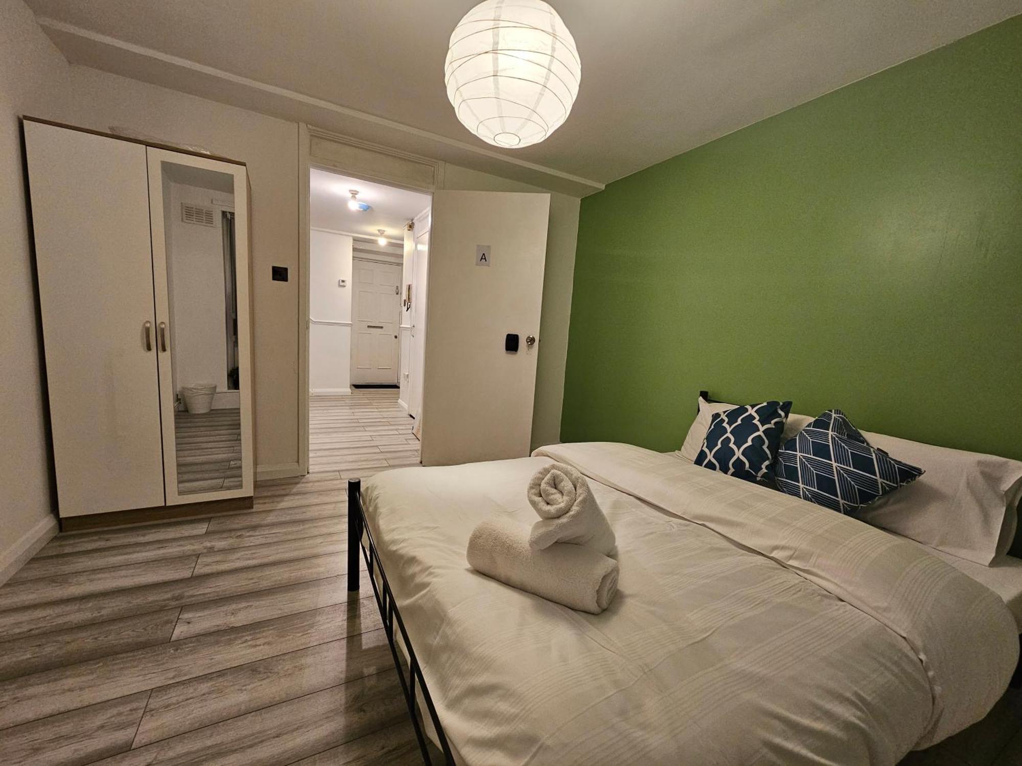 London Mile End Rooms ภายนอก รูปภาพ